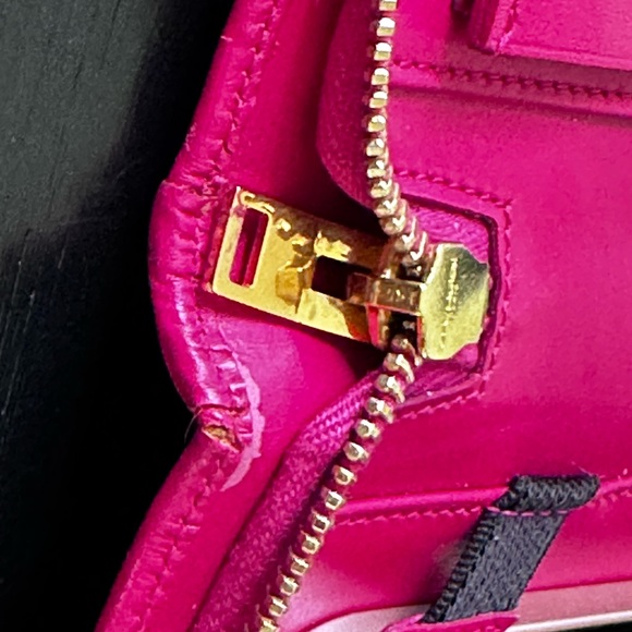 SAINT LAURENT set hot pink iPad tablet case, WALLET leather zip Barbie - Picture 6 of 7